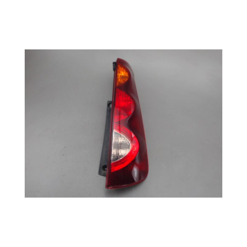 FEU ARRIERE DROIT NISSAN NOTE