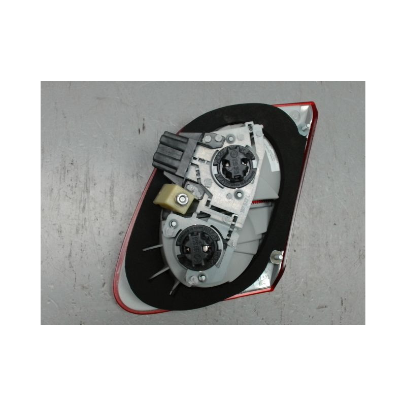 FEU ARRIERE INTERIEUR GAUCHE MERCEDES CLASSE E 95-99
