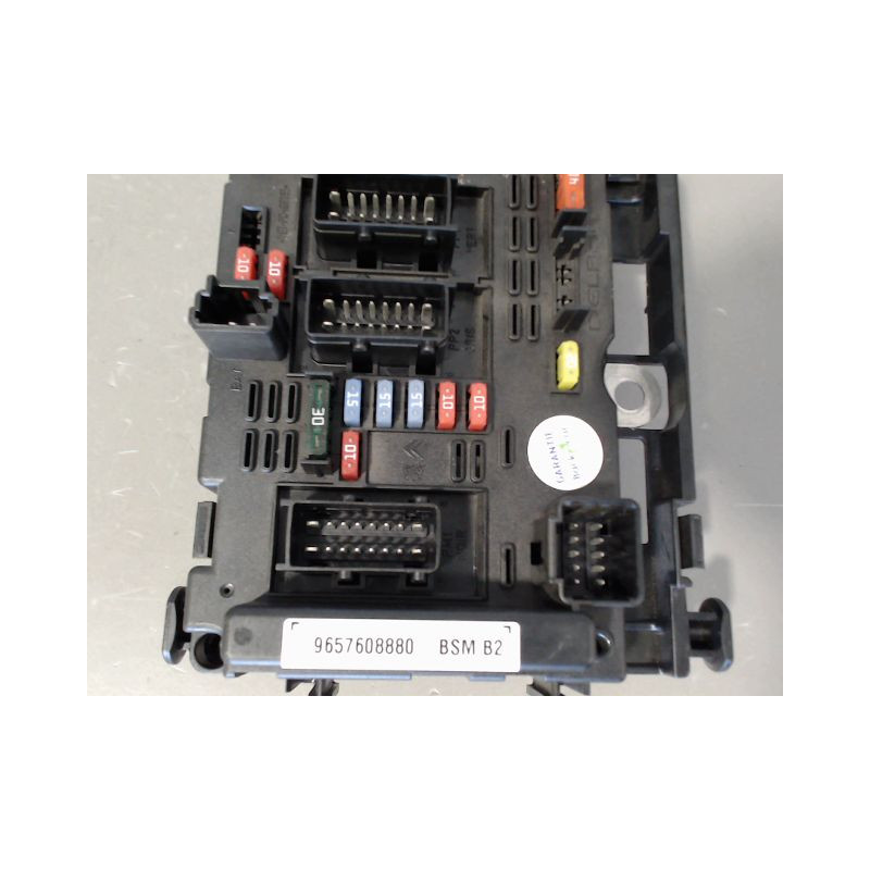 BOITE A FUSIBLES PEUGEOT 206