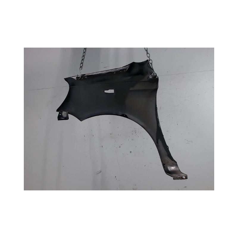 AILE AVANT DROIT TOYOTA YARIS -2003