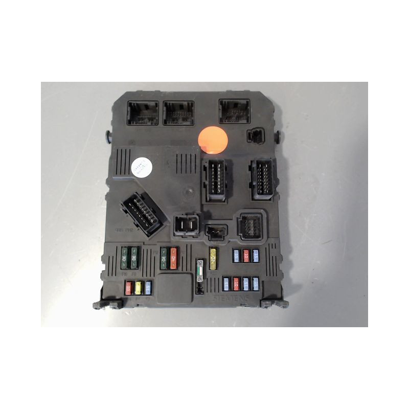 BOITIER GESTION HABITACLE PEUGEOT 206+ 09-13