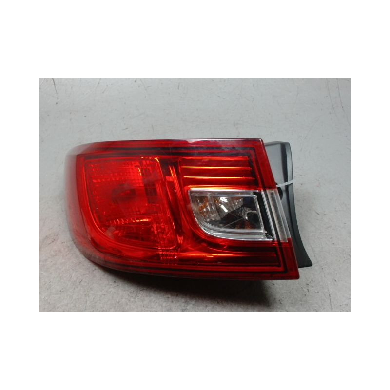 FEU ARRIERE GAUCHE  RENAULT CLIO IV 2012-