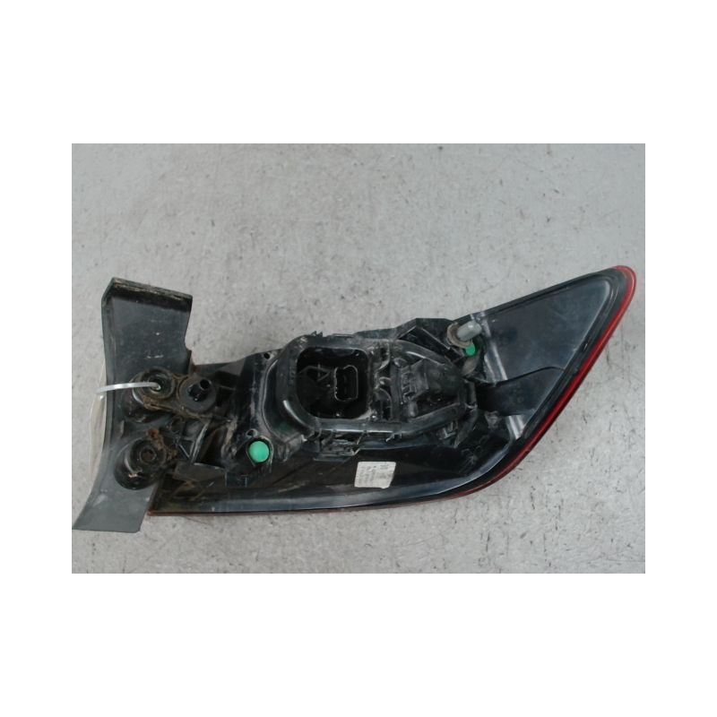 FEU ARRIERE GAUCHE  RENAULT CLIO IV 2012-