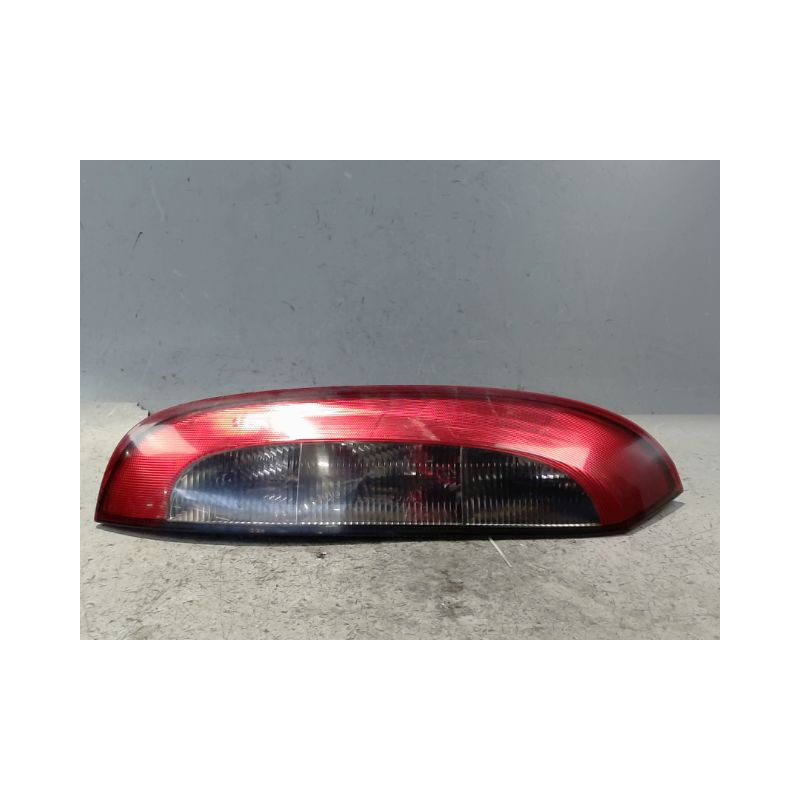 FEU ARRIERE GAUCHE  OPEL CORSA 2000-8.2003