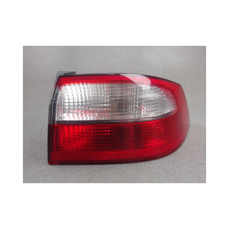 FEU ARRIERE DROIT RENAULT LAGUNA