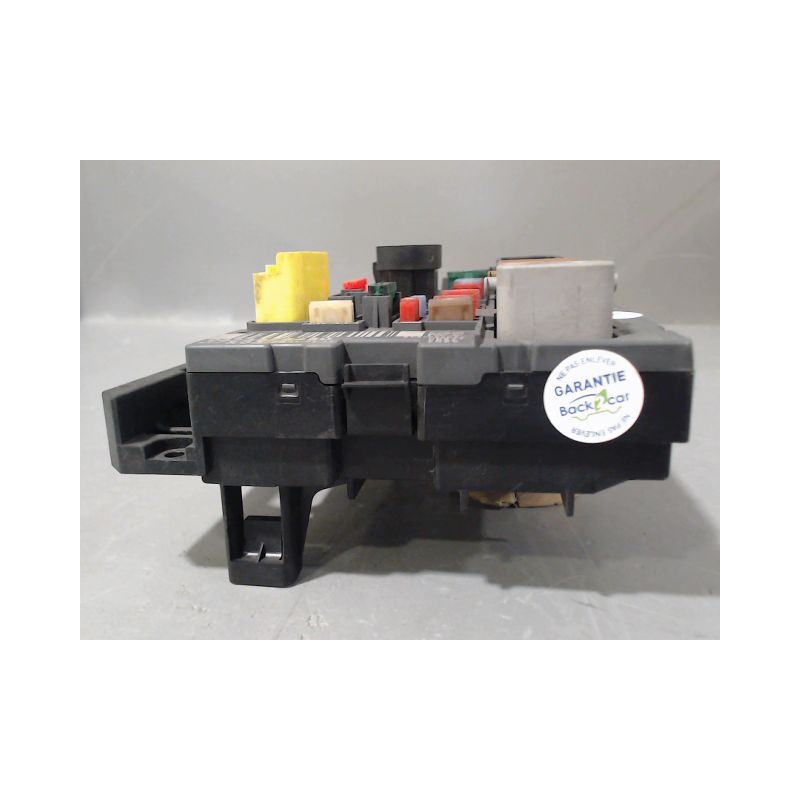 BOITE A FUSIBLES PEUGEOT 308 2011-