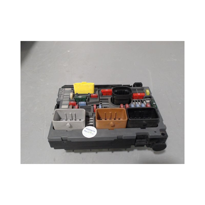 BOITE A FUSIBLES PEUGEOT 308 2011-