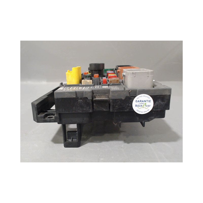 BOITE A FUSIBLES PEUGEOT 407