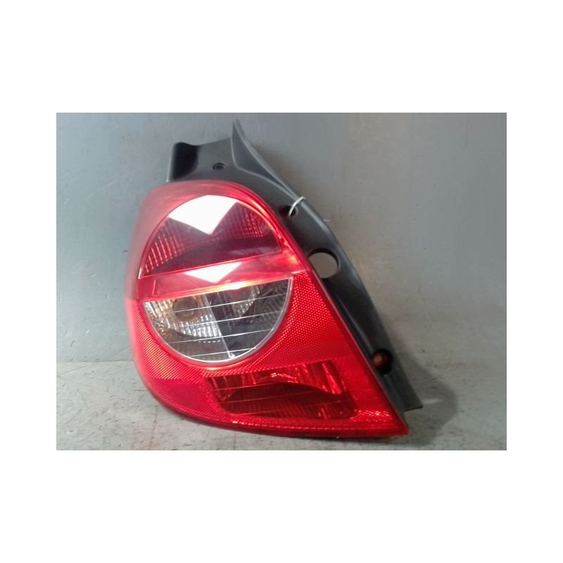 FEU ARRIERE GAUCHE  RENAULT CLIO III 2005-