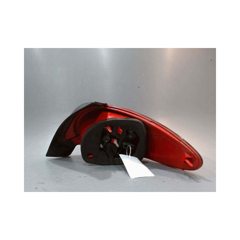 FEU ARRIERE GAUCHE  PEUGEOT 206