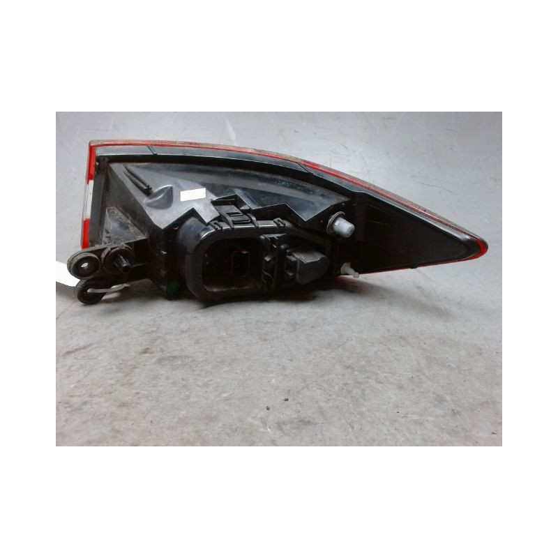 FEU ARRIERE GAUCHE  RENAULT CLIO