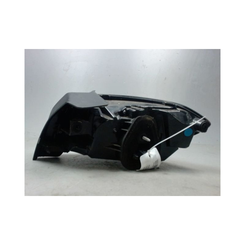 FEU ARRIERE GAUCHE  PEUGEOT 208