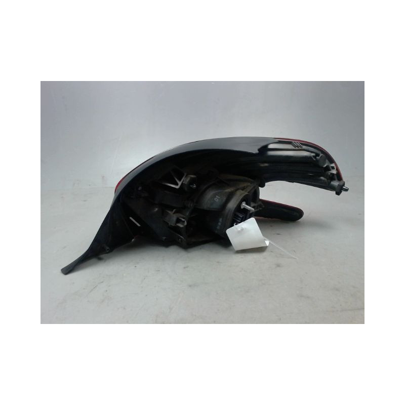 FEU ARRIERE GAUCHE  PEUGEOT 208