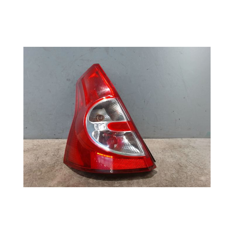 FEU ARRIERE GAUCHE  DACIA SANDERO 2008-
