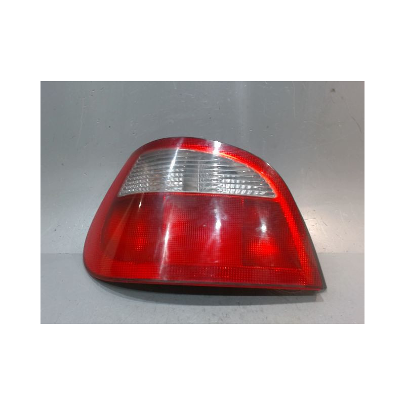 FEU ARRIERE GAUCHE  RENAULT MEGANE