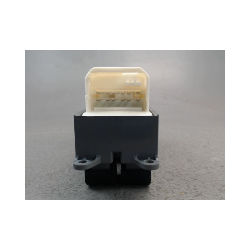 COMMANDE LEVE-GLACE PORTE AVG TOYOTA RAV4
