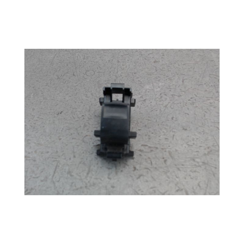 COMMANDE LEVE-GLACE PORTE AVD TOYOTA RAV4