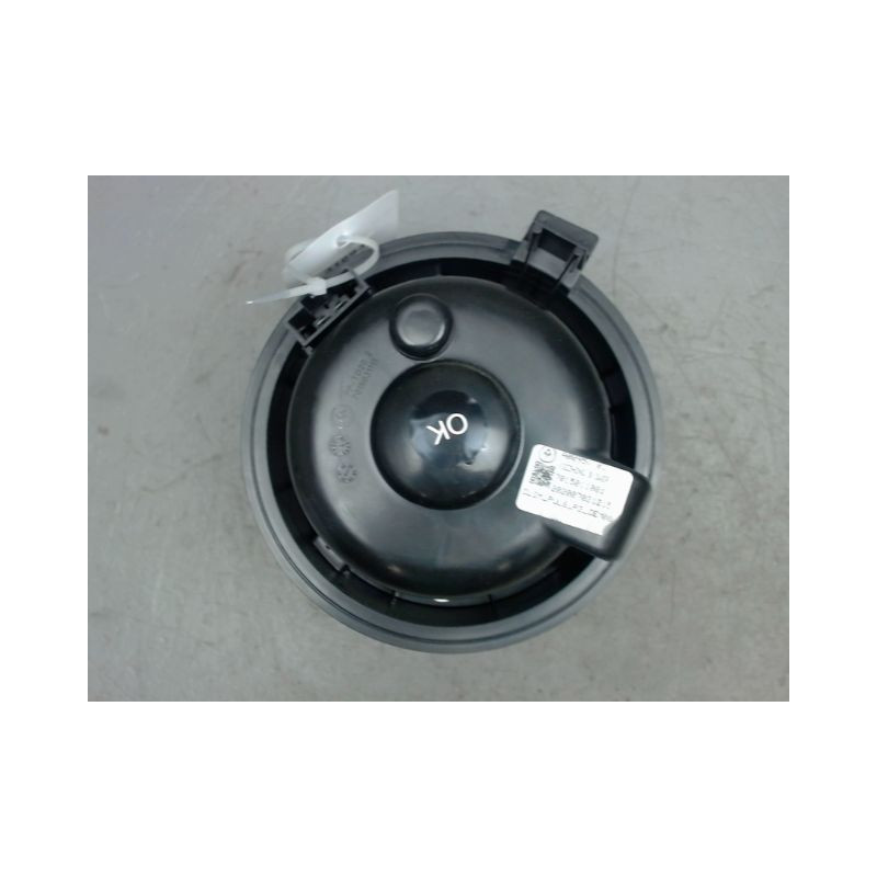 MOTEUR VENTILATEUR CHAUFFAGE OPEL CORSA