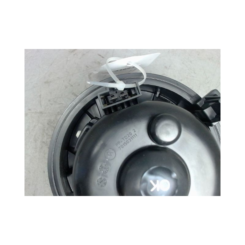 MOTEUR VENTILATEUR CHAUFFAGE OPEL CORSA