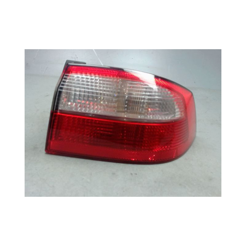 FEU ARRIERE DROIT RENAULT LAGUNA