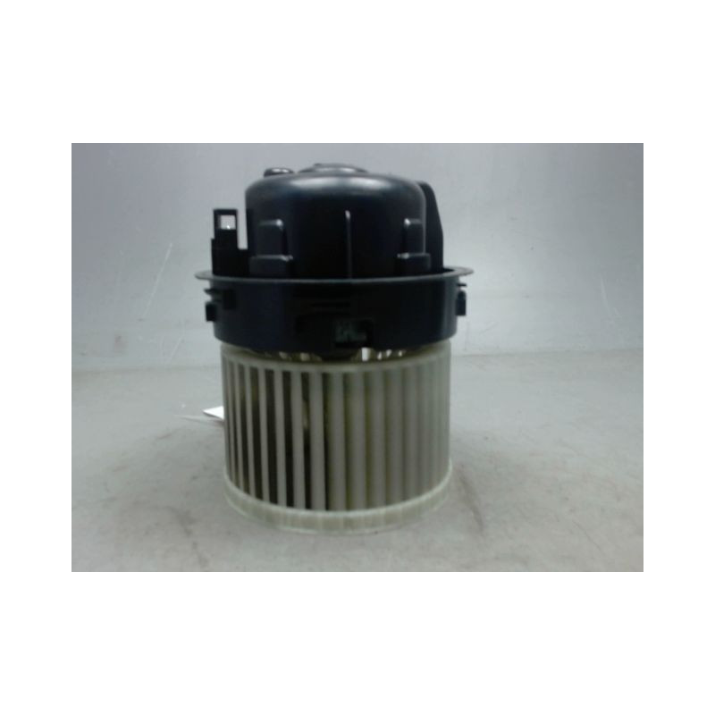 MOTEUR VENTILATEUR CHAUFFAGE OPEL CORSA