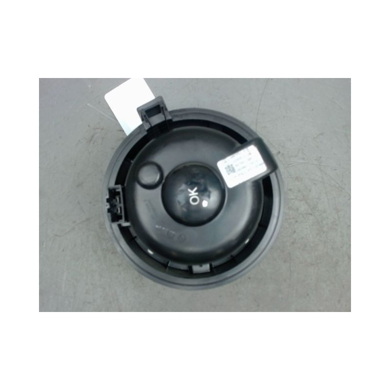MOTEUR VENTILATEUR CHAUFFAGE OPEL CORSA