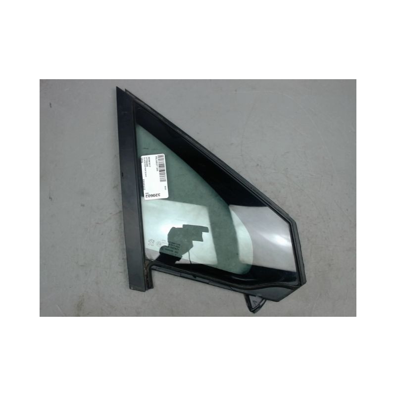 GLACE FIXE PORTE AVD PEUGEOT 208