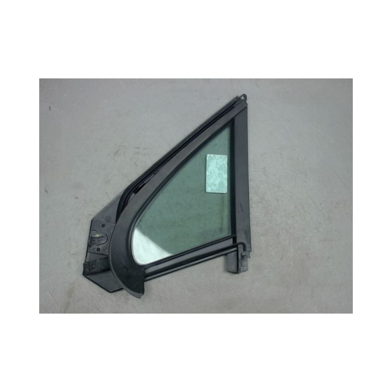 GLACE FIXE PORTE AVD PEUGEOT 208