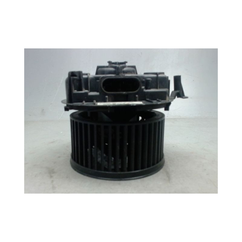 MOTEUR VENTILATEUR CHAUFFAGE RENAULT MEGANE