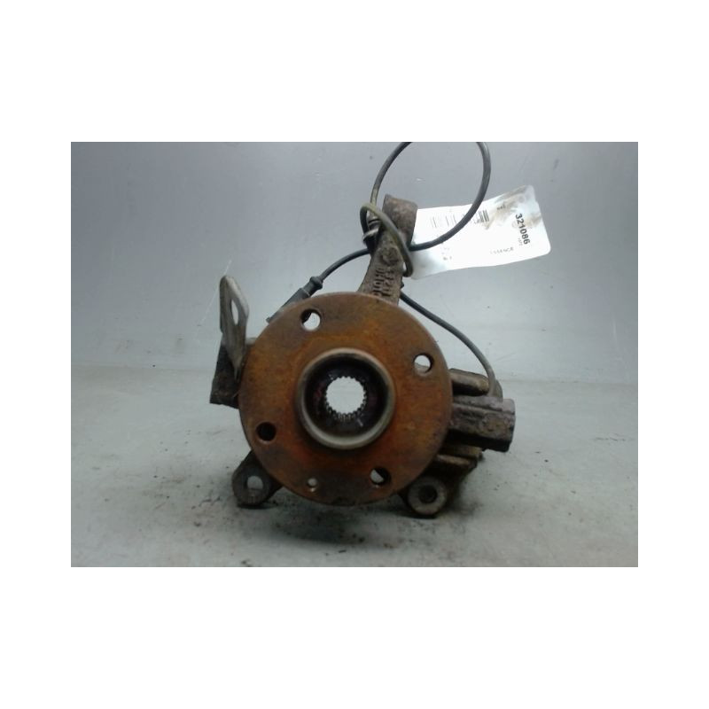 PIVOT AVANT DROIT TOYOTA AYGO 5P