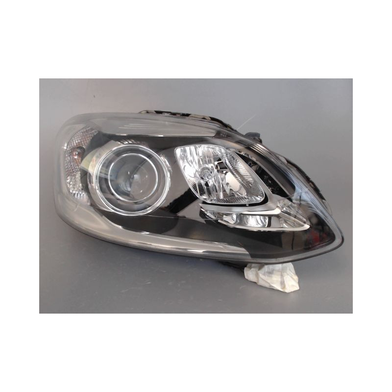 PHARE DROIT VOLVO XC60 10-