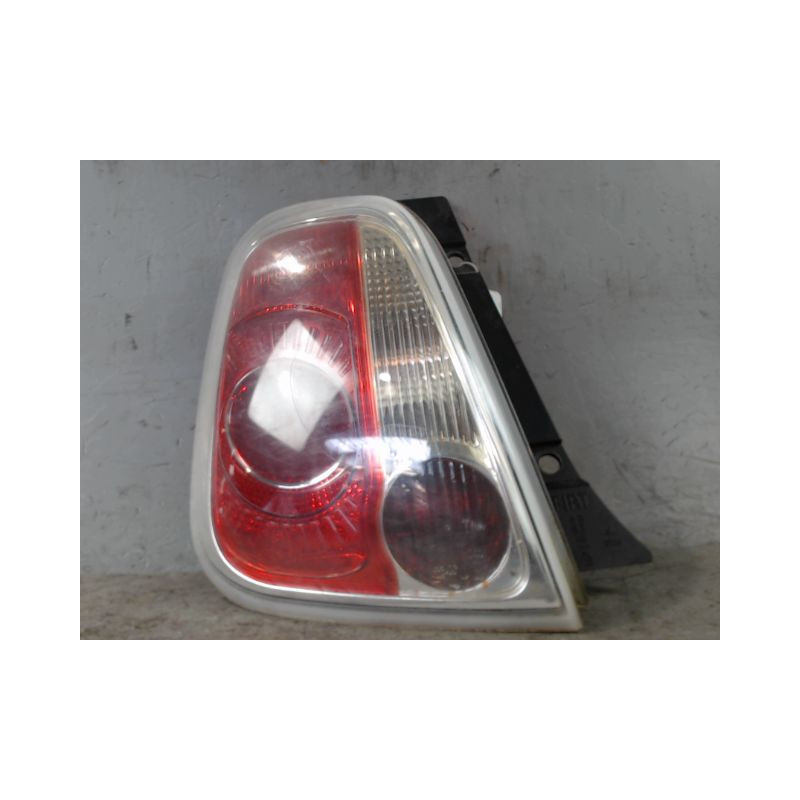 FEU ARRIERE GAUCHE  FIAT 500 2007-