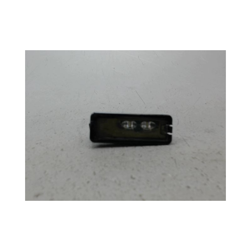 ECLAIREUR PLAQUE DE POLICE DROIT VOLKSWAGEN POLO V 2009-...