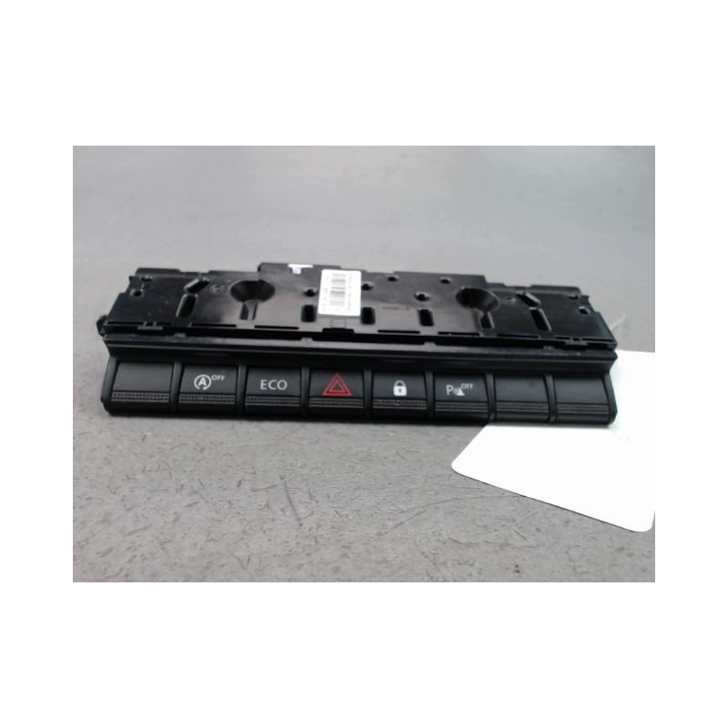 BOUTON DE WARNING RENAULT EXPRESS