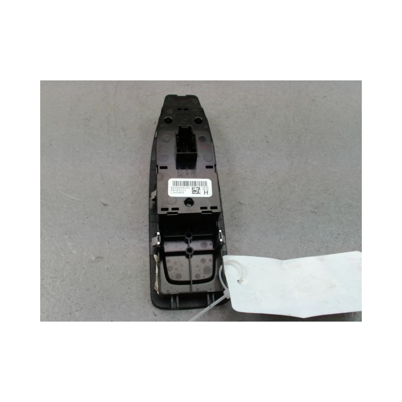 COMMANDE LEVE-GLACE PORTE AVG BMW SERIE 1