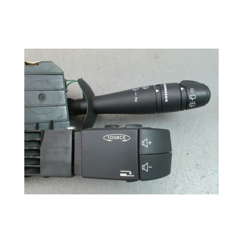 COMMANDE ESSUIE GLACE RENAULT TWINGO II Phase 1 2007-2011