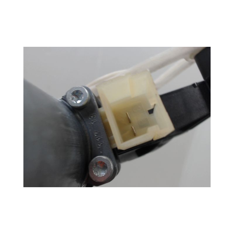 MECANISME+MOTEUR LEVE-GLACE AVANT GAUCHE AUDI A3 2003-