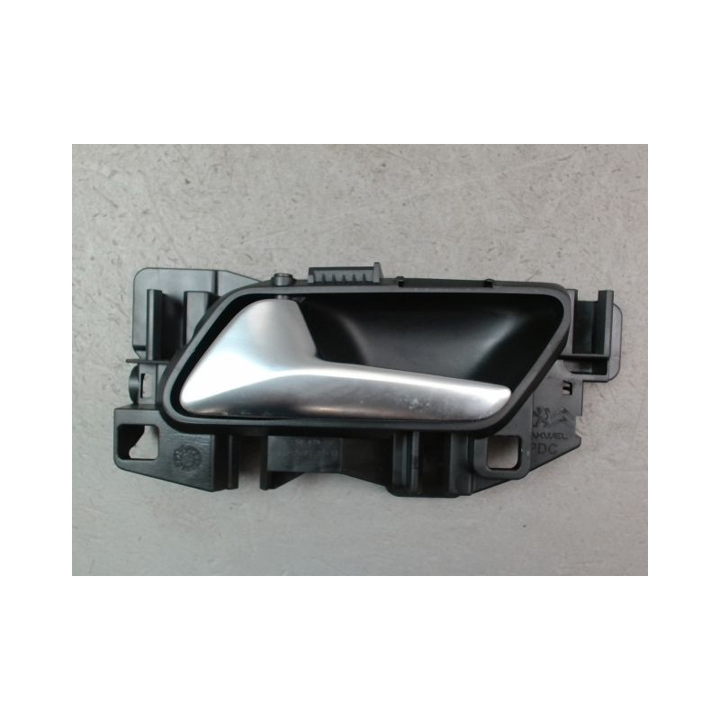POIGNEE INTERIEURE PORTE AVANT GAUCHE OPEL CORSA 2010-