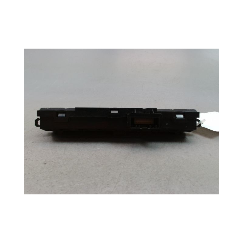 BOUTON DE WARNING RENAULT CLIO