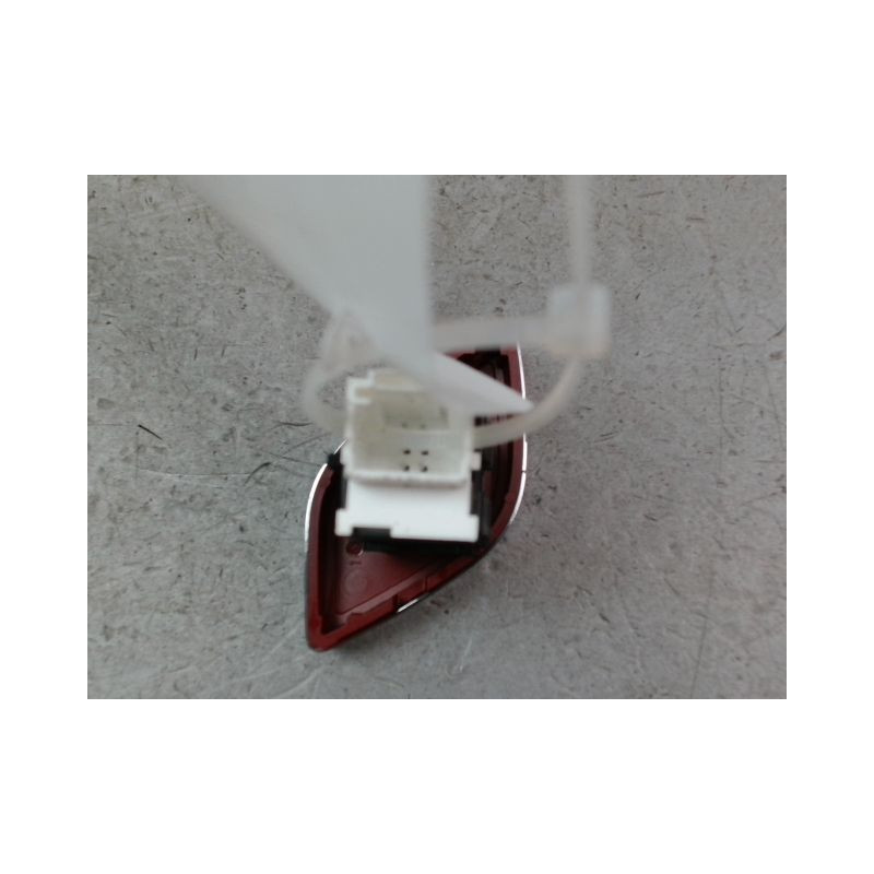 BOUTON DE WARNING CITROEN C3 II Phase 2 (A51) 2013-2016