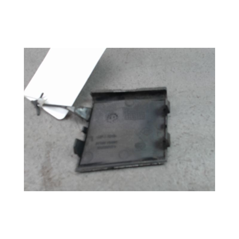 OBTURATEUR COUVRE CROCHET DE BOUCLIER AV RENAULT SCENIC MONOSP. III Phase 1 2009-2011
