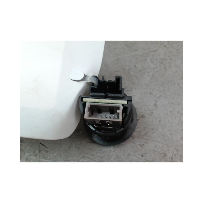 PORT USB/AUX PEUGEOT 208 Phase 1 2012-...