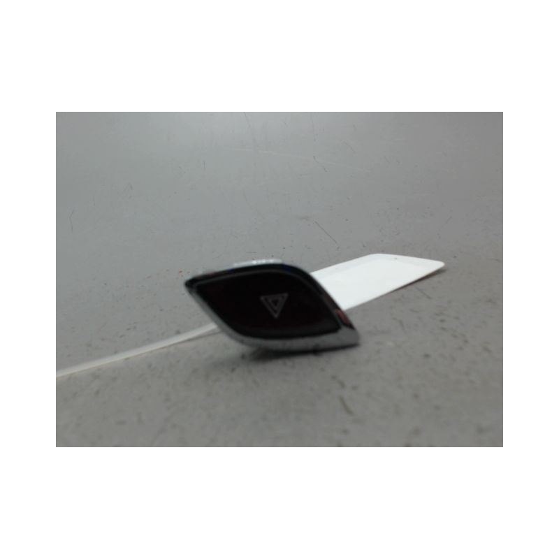 BOUTON DE WARNING CITROEN DS3 Phase 1 (A55) 2009-2014