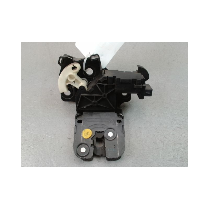 SERRURE HAYON  AUDI A3 SPORTBACK II PHASE 1 2004-2008