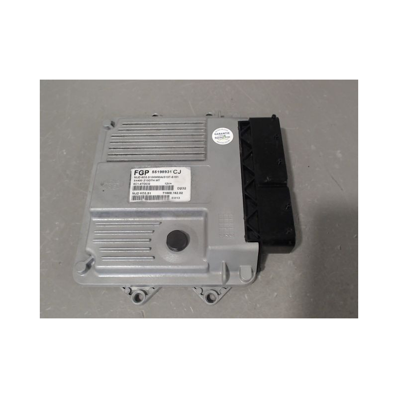 CALCULATEUR MOTEUR OPEL CORSA