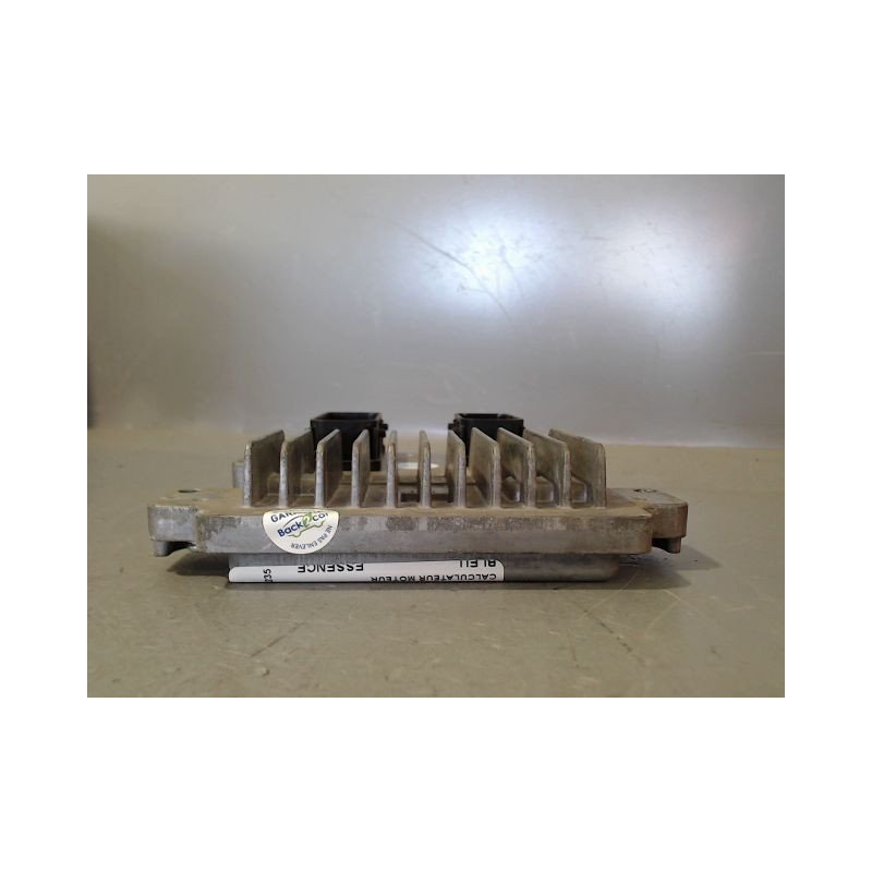 CALCULATEUR MOTEUR OPEL MERIVA