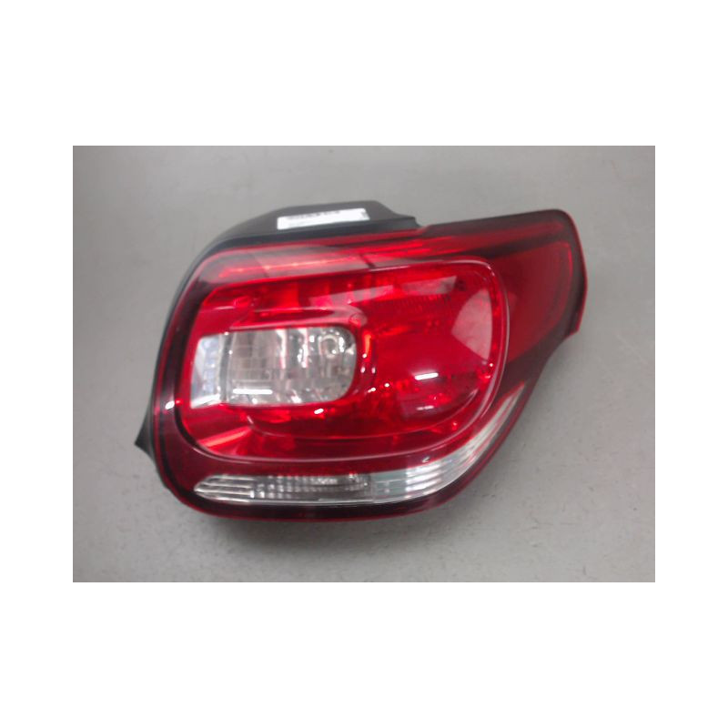 FEU ARRIERE DROIT CITROEN DS3