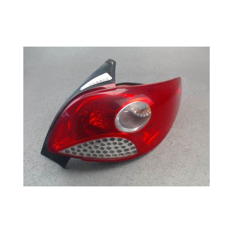 FEU ARRIERE DROIT PEUGEOT 206