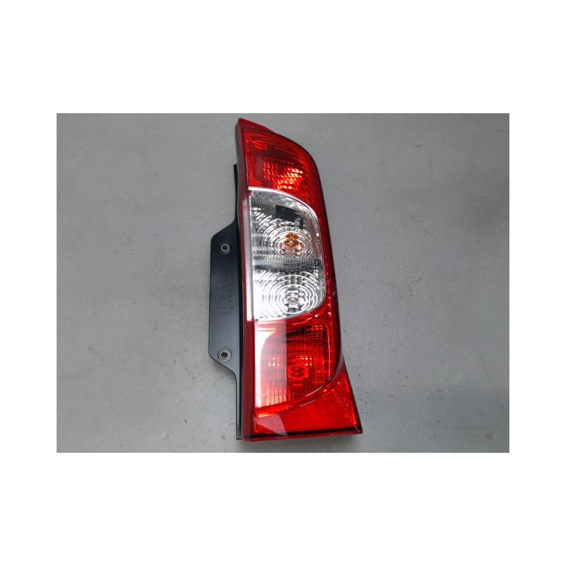 FEU ARRIERE DROIT PEUGEOT BIPPER