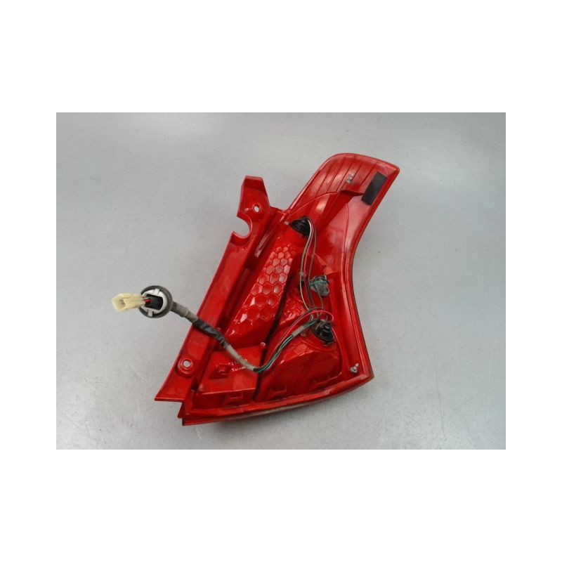 FEU ARRIERE GAUCHE  SUZUKI SWIFT III 2005-2011